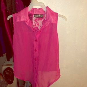 LiL. Girl’s hot pink top